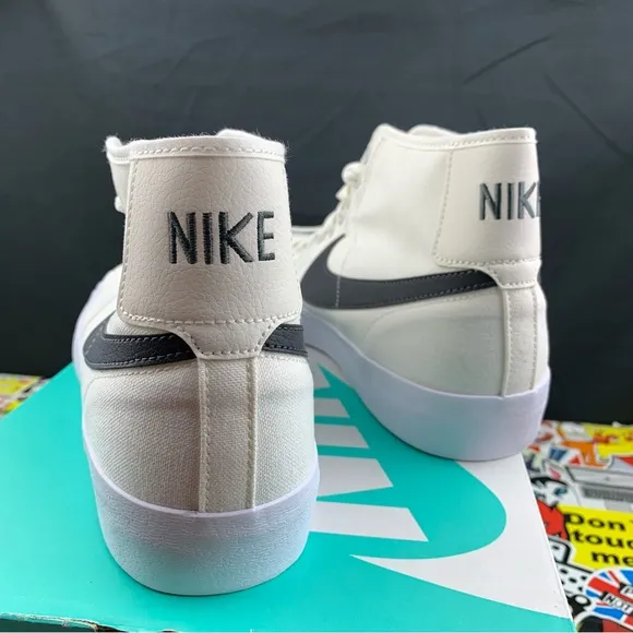 Nike SB Blazer Court Mid White Size 11.5 / 13 Mens