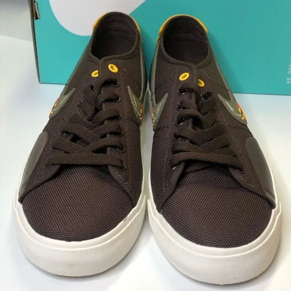 Nike SB Men Size 8.5 DVDL Brown Skater Sneakers