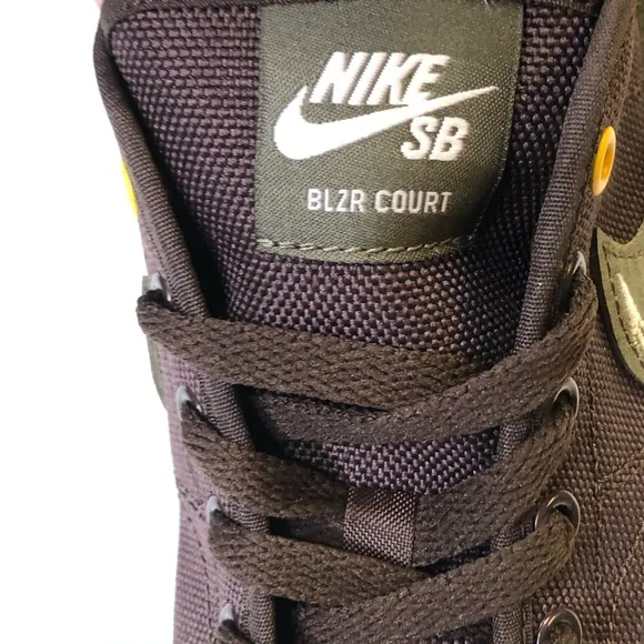 Nike SB Men Size 8.5 DVDL Brown Skater Sneakers