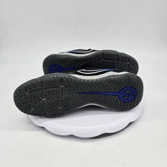 Nike Shoes Men 5 Tiempo Legend 10 Academy IC Black Chrome DV4341-040 Soccer