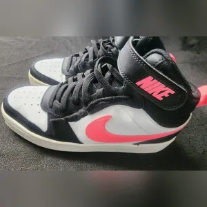 Nike Size 6.5Y Court Borough Mid 2 White Black Pink CD7782-005 Basketball Shoes