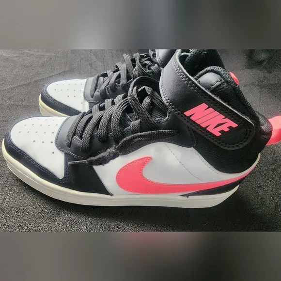 Nike Size 6.5Y Court Borough Mid 2 White Black Pink CD7782-005 Basketball Shoes