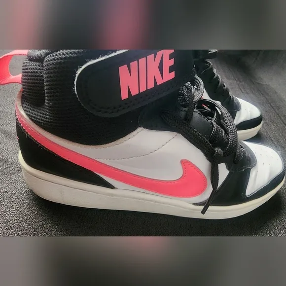 Nike Size 6.5Y Court Borough Mid 2 White Black Pink CD7782-005 Basketball Shoes