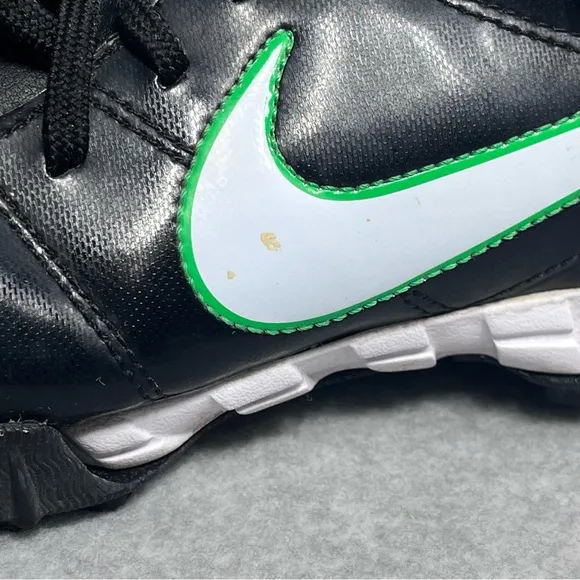 Nike T90 Soccer Cleats Total 90 Black Green 386471-013 Men's Size 7.5 US 2010