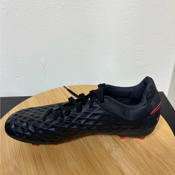 Nike Tiempo Legend 8 Men's Size 8 Club MG Soccer Cleat Black Red AT6107-060