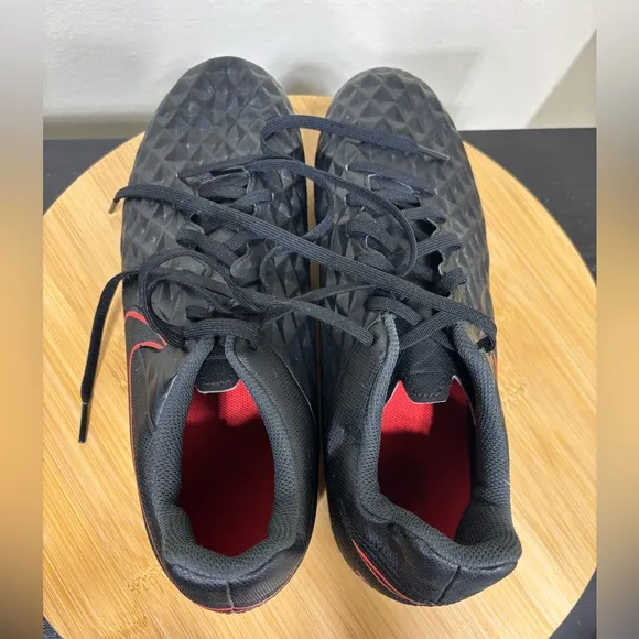Nike Tiempo Legend 8 Men's Size 8 Club MG Soccer Cleat Black Red AT6107-060