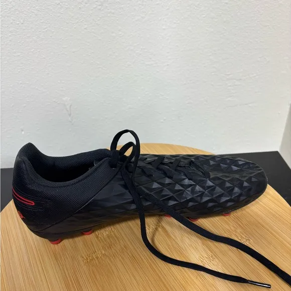 Nike Tiempo Legend 8 Men's Size 8 Club MG Soccer Cleat Black Red AT6107-060