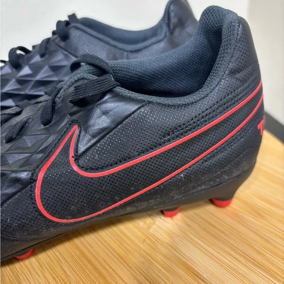 Nike Tiempo Legend 8 Men's Size 8 Club MG Soccer Cleat Black Red AT6107-060