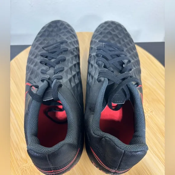Nike Tiempo Legend 8 Men's Size 8 Club MG Soccer Cleat Black Red AT6107-060