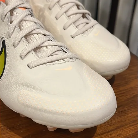 Nike Tiempo Legend 9 Pro FG Soccer Cleats Shoes DA1175 002 Women’s 6 / Youth 4.5
