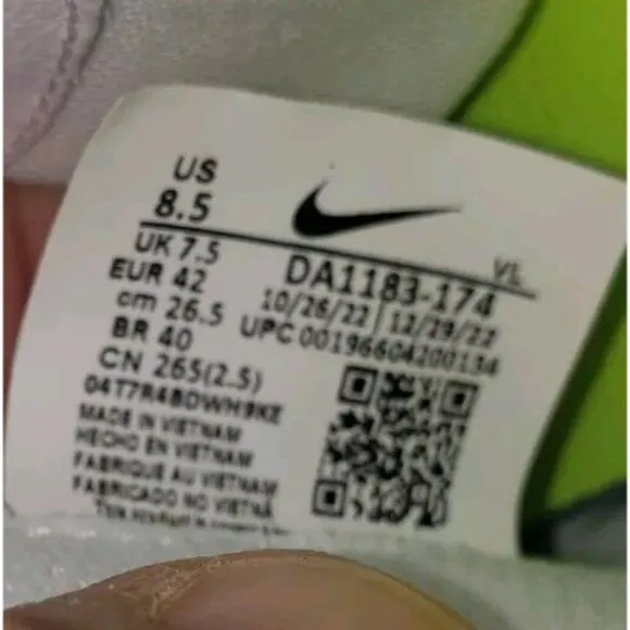 Nike Tiempo Legend 9 Pro IC SOCCER Men's Sizes NWB (no box top) DA1183-174