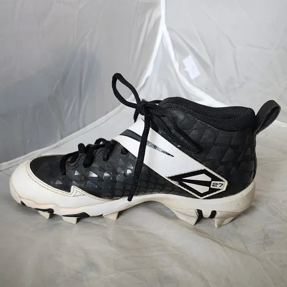 Nike Trout Fastflex Black White Football Cleats 3.5 Youth Athletic Sport Shoes