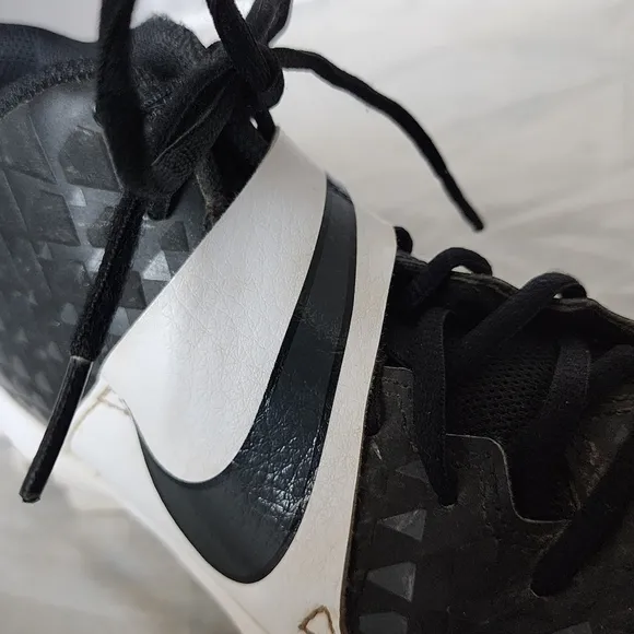 Nike Trout Fastflex Black White Football Cleats 3.5 Youth Athletic Sport Shoes