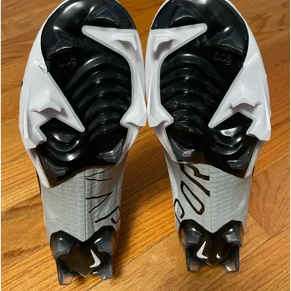 Nike Vapor Edge Elite 360 Black White Football Cleat DQ3558-100 Men's Size 13.5