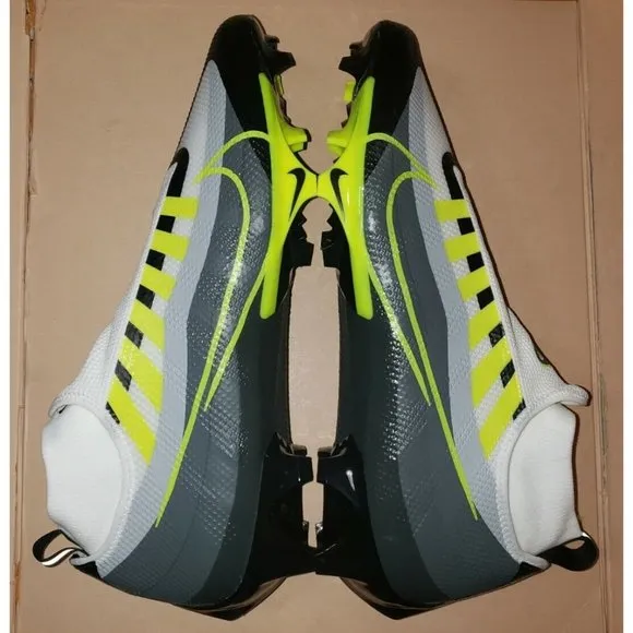 NIKE VAPOR EDGE PRO 360 FOOTBALL CLEATS MEN'S SIZE 15 NEW