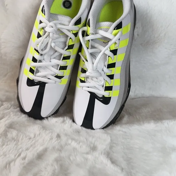 Nike Vapor Edge Shark Size 4.5Y Running Football Cleats Shoes New