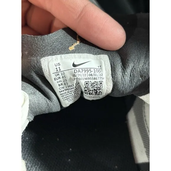 Nike Waffle One Summit White Sz11 SKU DA7995-100