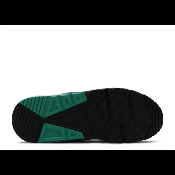 Nike Women's Air Max Correlate Running Shoes mango