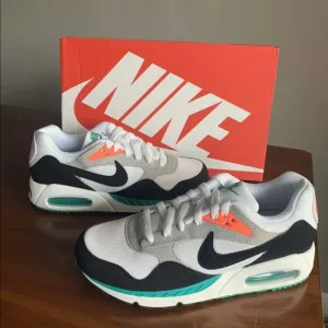 Nike Women's Air Max Correlate Running Shoes mango