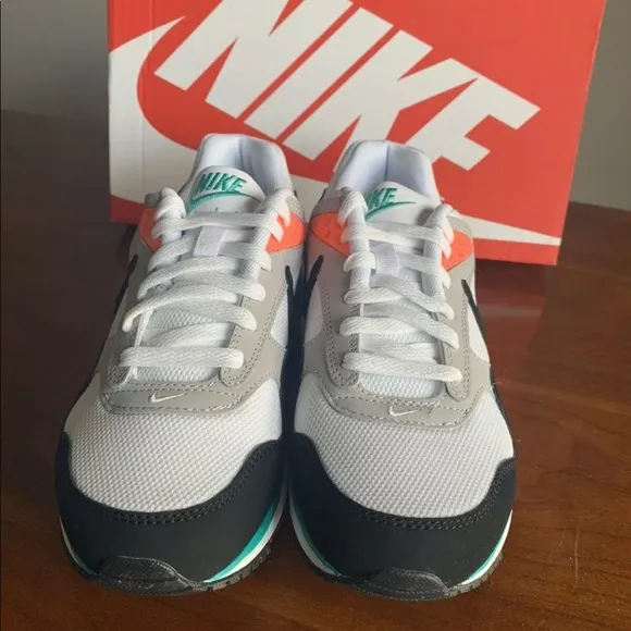 Nike Women's Air Max Correlate Running Shoes mango