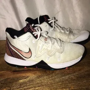 Nike Women's Kyrie Elizabeth Hungry Tennis Lace-up Athletic Shoes Gold/White Siz