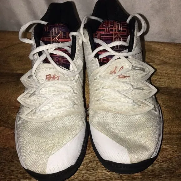 Nike Women's Kyrie Elizabeth Hungry Tennis Lace-up Athletic Shoes Gold/White Siz