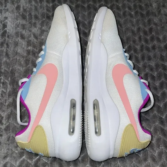 Nike Womens WMNS Air Max Oketo White Marathon Running Shoes/Sneakers AQ2231-104