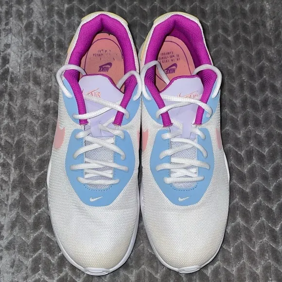 Nike Womens WMNS Air Max Oketo White Marathon Running Shoes/Sneakers AQ2231-104