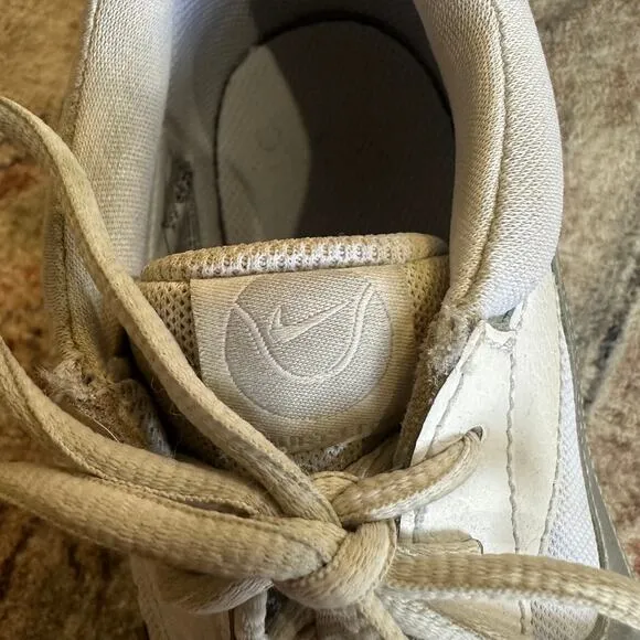Nike Women's Zoom Court Lite 3 White &amp; Silver Tennis Shoes Women's Size 8.5