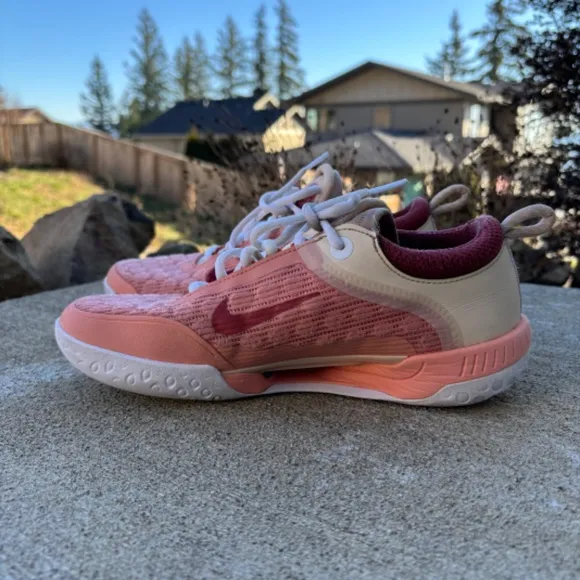 NIKE Zoom Court NXT HC Lt Madder Root Women’s Size 8 Tennis Shoes DH0222…