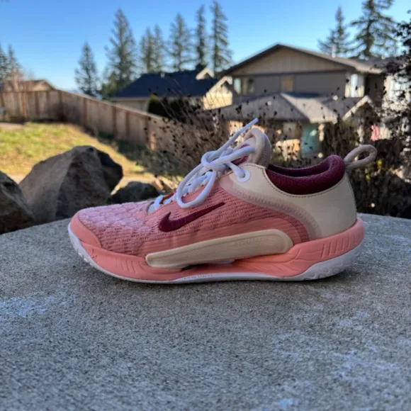 NIKE Zoom Court NXT HC Lt Madder Root Women’s Size 8 Tennis Shoes DH0222…
