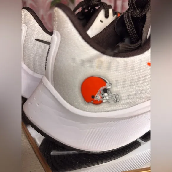 Nike Zoom Pegasus 37 Cleveland Browns Running Shoes CZ5437-100-Men’s Size 6.5