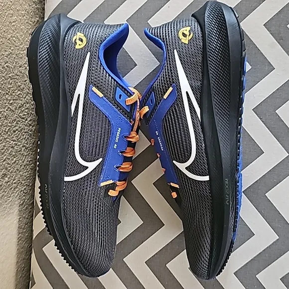 Nike Zoom Pegasus 40 LA Rams men's size 9 womens 10.5 running shoes