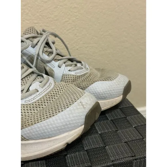 Nike Zoom Winflo Shoes Women’s size 11 Athletic Running Sneakers Gym Workout