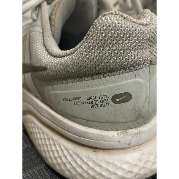Nike Zoom Winflo Shoes Women’s size 11 Athletic Running Sneakers Gym Workout