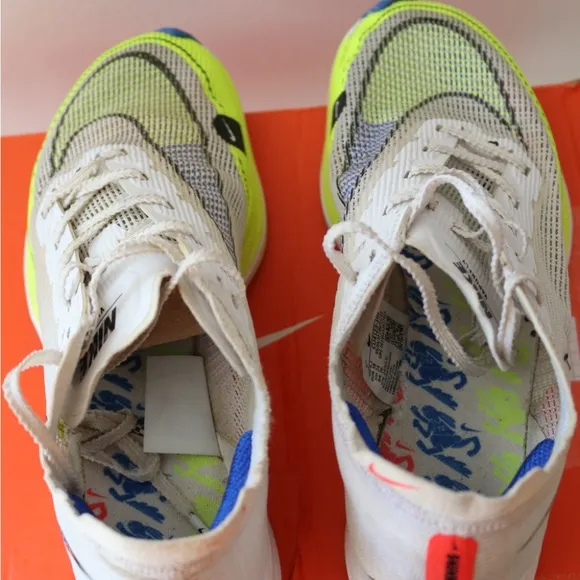 Nike ZoomX Vaporfly Next% 2 White Volt Racer Blue size 7