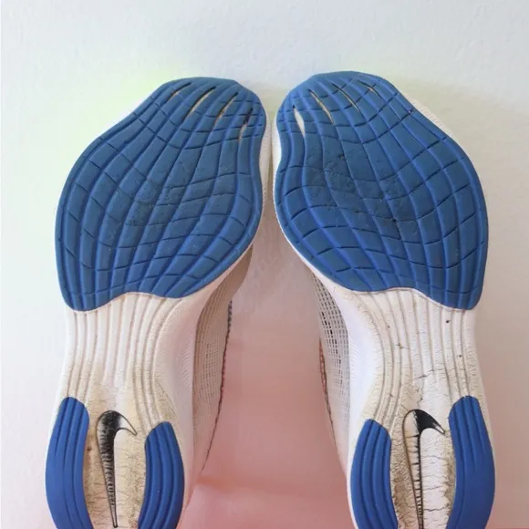 Nike ZoomX Vaporfly Next% 2 White Volt Racer Blue size 7