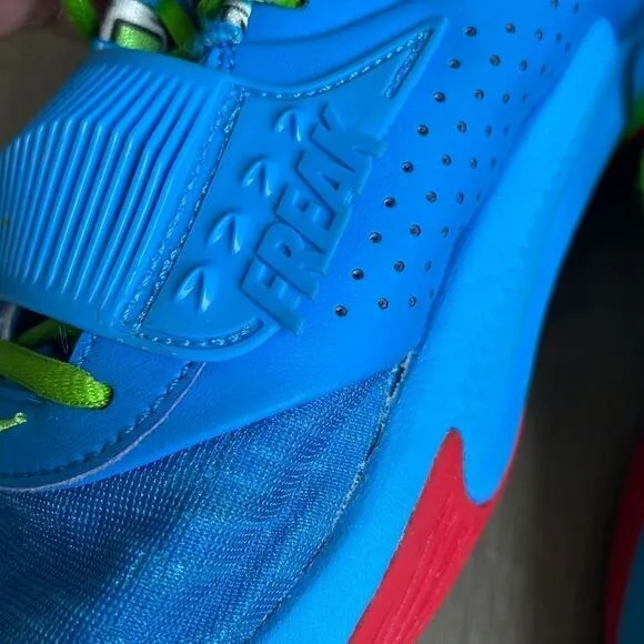 Nike Zoom Freak 3 NRG UNO Blue Green Athletic Shoes Sneakers Men’s 8.5