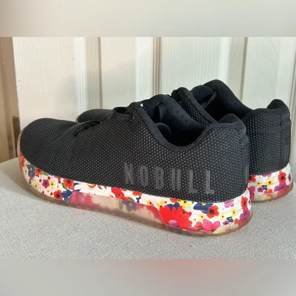 NOBULL Unisex Outwork Sneakers Black Daisy M11 W12.5 Athletic Workout Gym Shoes
