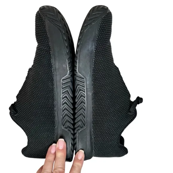 Nobull Women's Outwork Edge (Impact) Shoes Sneakers Triple Black SZ 7.5