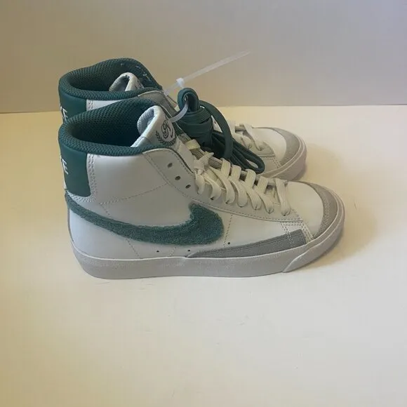 NWOB Nike Blazer Mid '77 ~ Size 3.5Y ~ Summit White/Phantom/Light Pumice/Bicoast