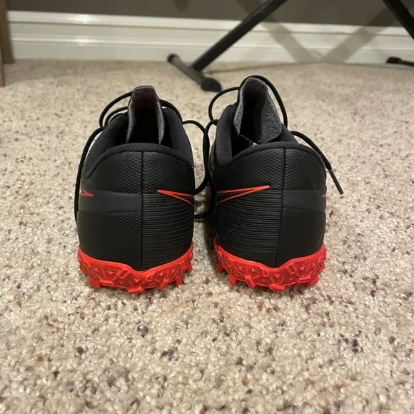 NWOT - Nike Kids Mercurial Vapor XLLL Academy