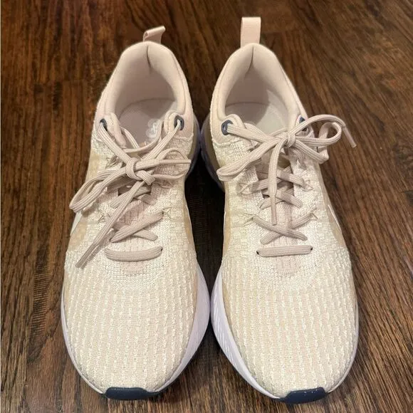 NWOT Nike Women's Road Running Shoes