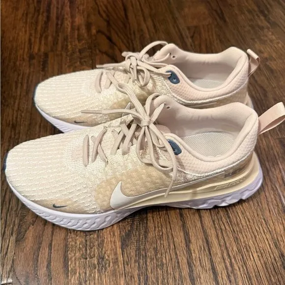 NWOT Nike Women's Road Running Shoes