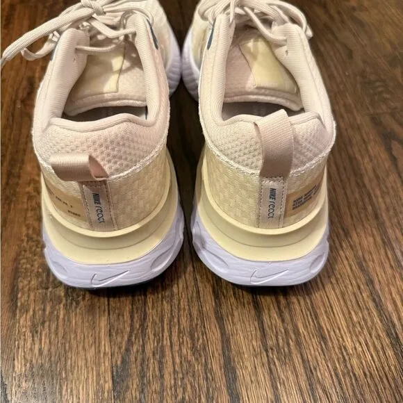 NWOT Nike Women's Road Running Shoes