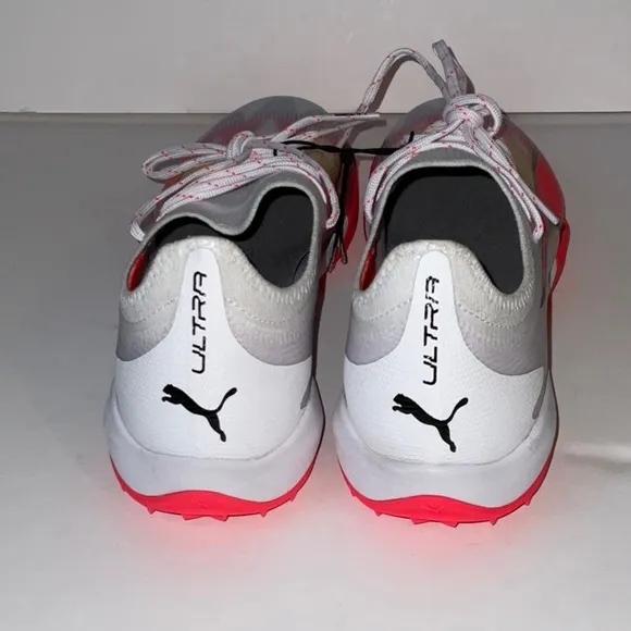 NWOT, Puma Ultra Soccer Shoes, Size 8