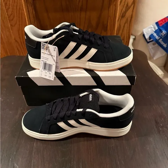 NWT Adidas Grand Court