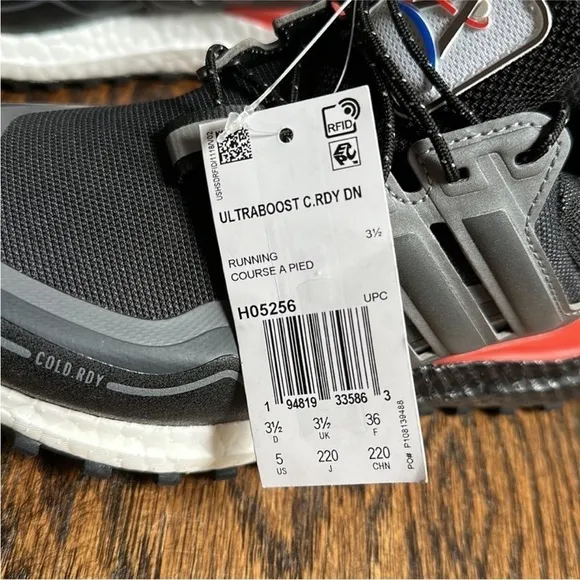 NWT Adidas Ultraboost C.Rdy DNA Marathon Running Shoes NASA H05256