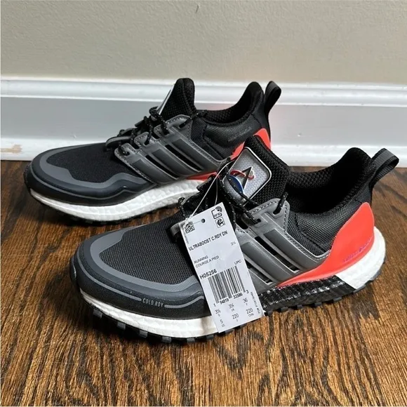 NWT Adidas Ultraboost C.Rdy DNA Marathon Running Shoes NASA H05256