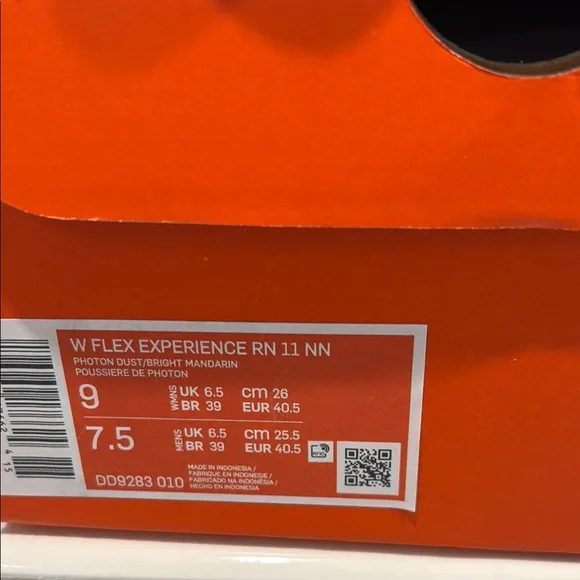 NWT Nike Flex Experience Rn 11 Running Shoes size 9 (women’s)